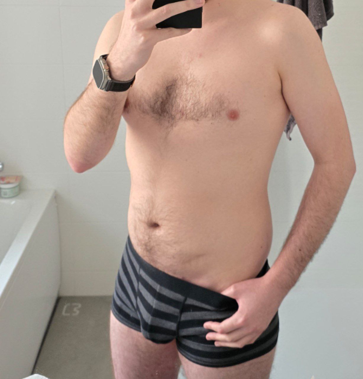 Profil de Mounsef, 31 ans, Escort Gay Suisse à Ausserferrera