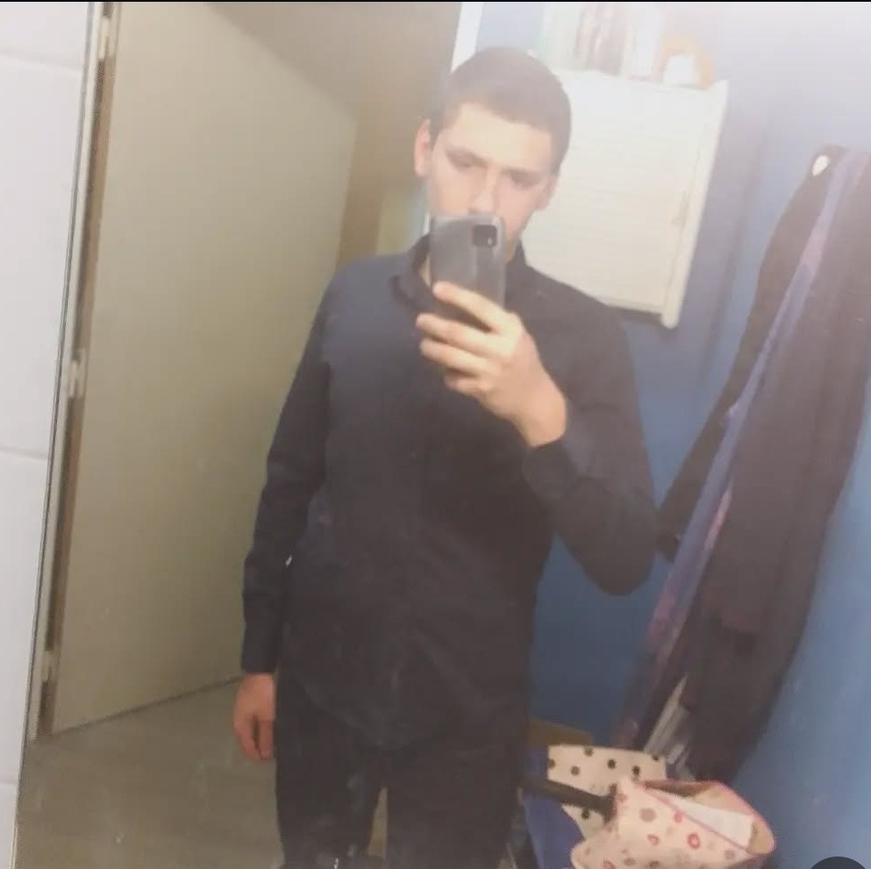Profil de Amjed, 20 ans, Escort Gay Suisse à Barberêche