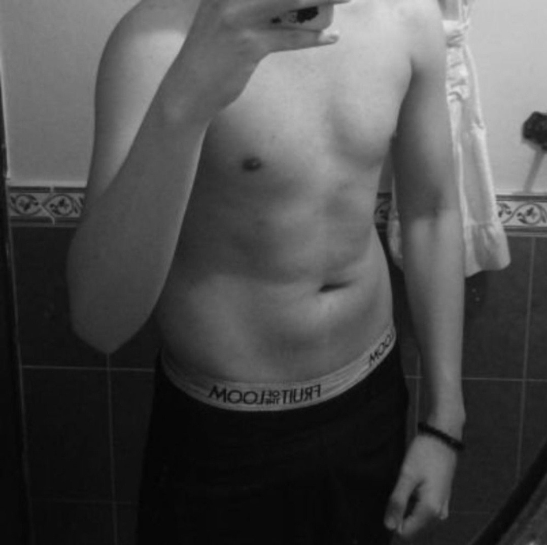 Profil de Aleks, 24 ans, Escort Gay Suisse à Morcles