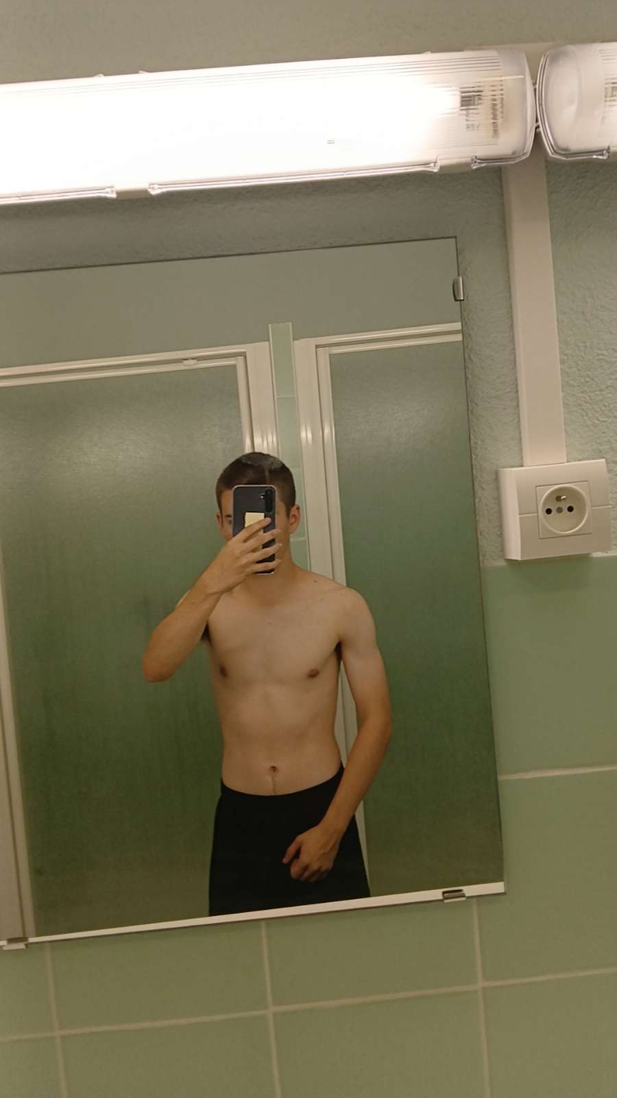 Profil de Yadaly, 21 ans, Escort Gay Suisse à Münchenbuchsee