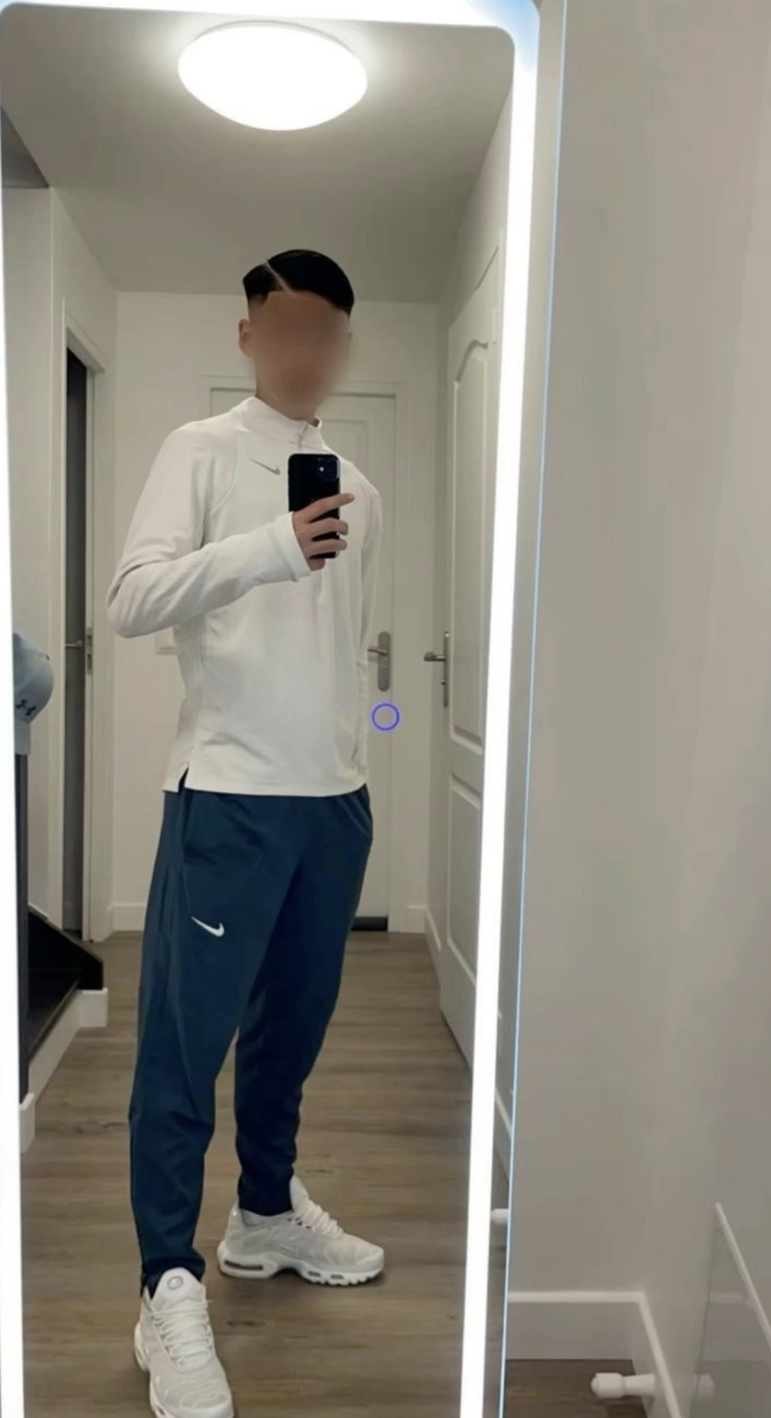 Profil de Divin, 21 ans, Escort Gay Suisse à Lurtigen