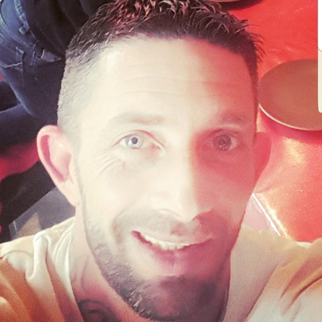 Profil de Jo, 41 ans, Escort Gay Suisse à Domat/Ems