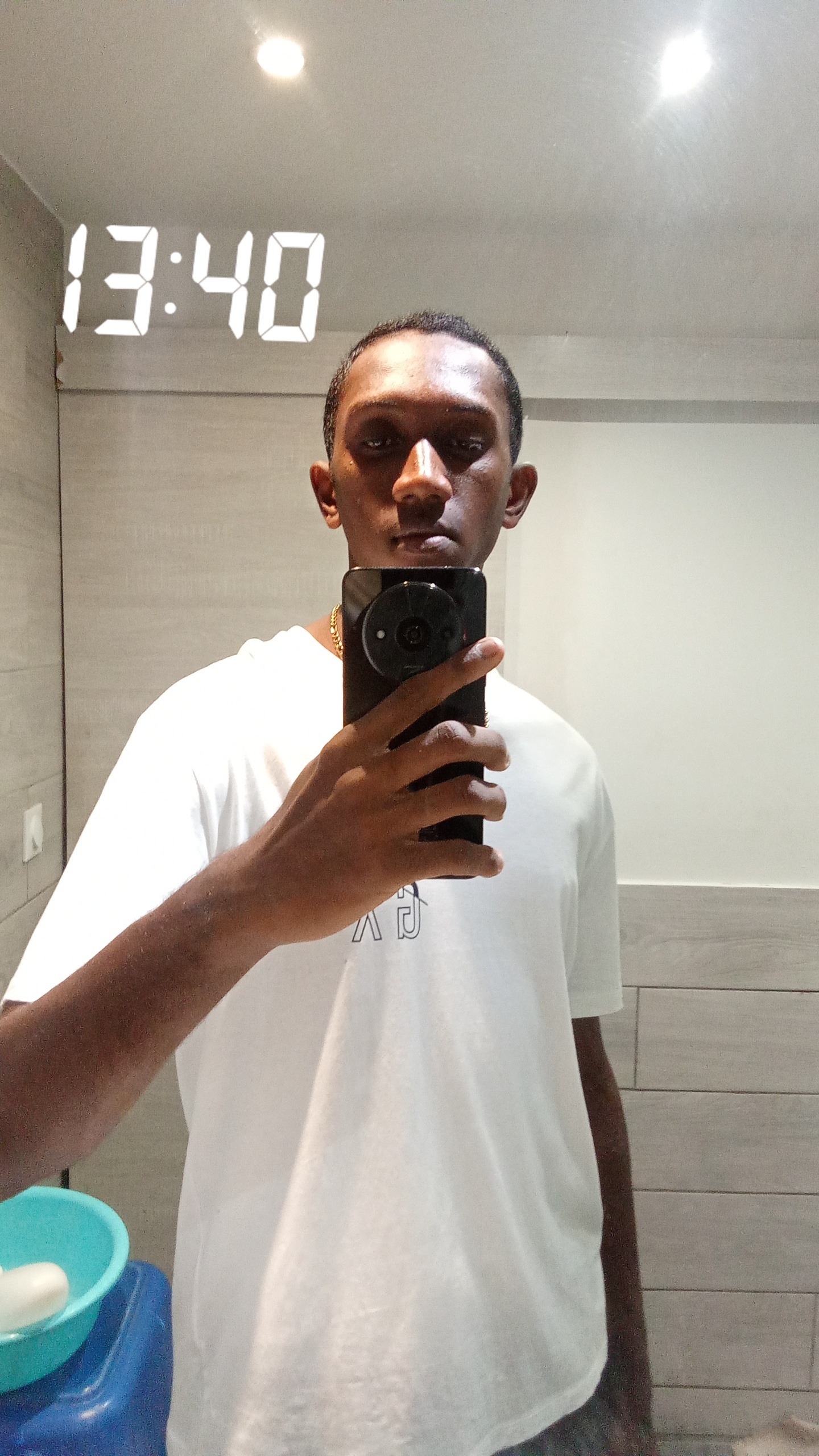 Profil de Sael, 22 ans, Escort Gay Suisse à Kirchenthurnen