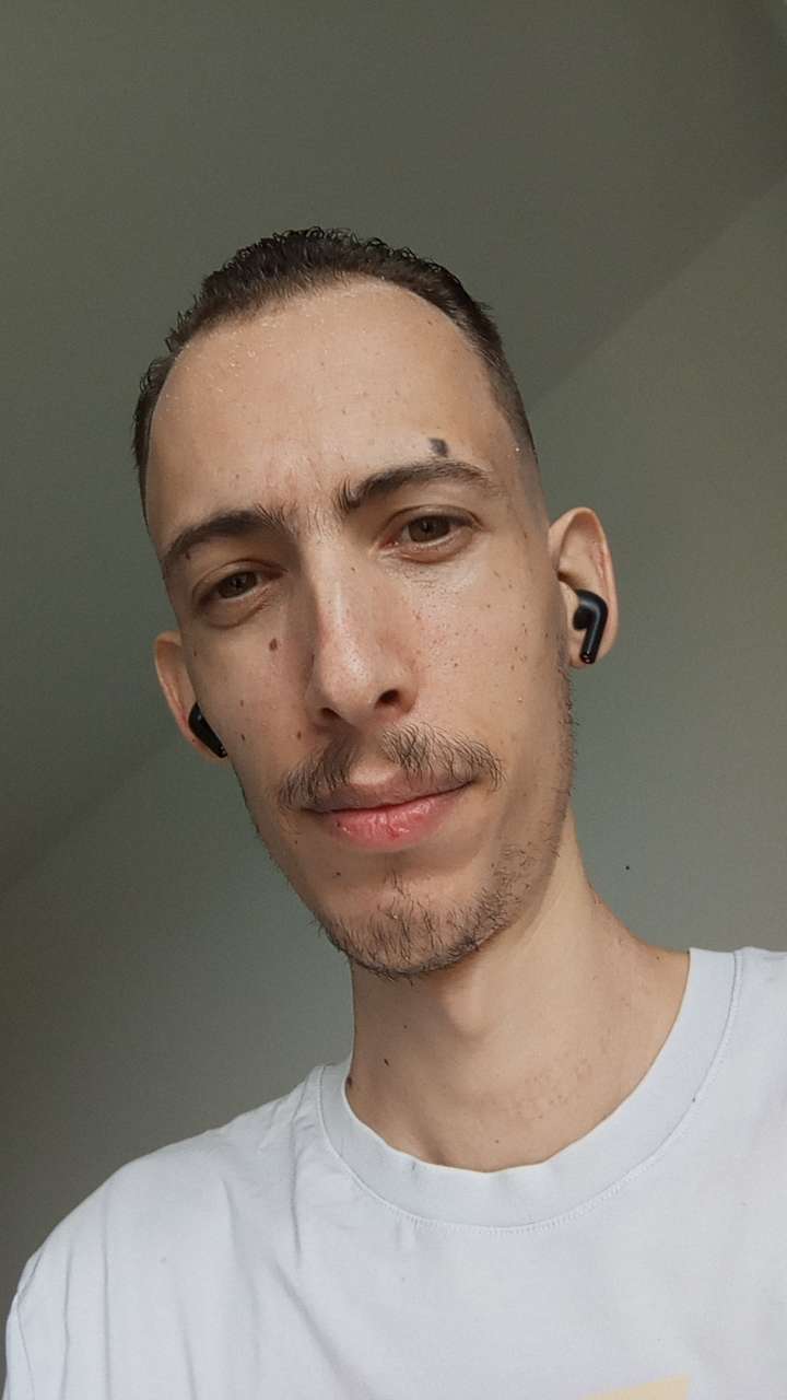 Profil de Diya, 27 ans, Escort Gay Suisse à Corcelles-près-Concise
