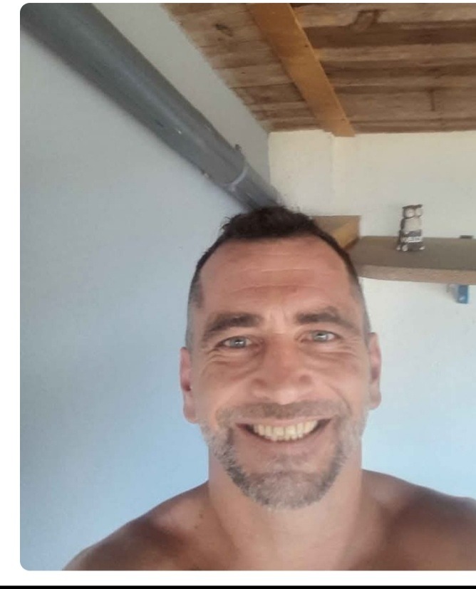Profil de Kamel, 45 ans, Escort Gay Suisse à Versegères