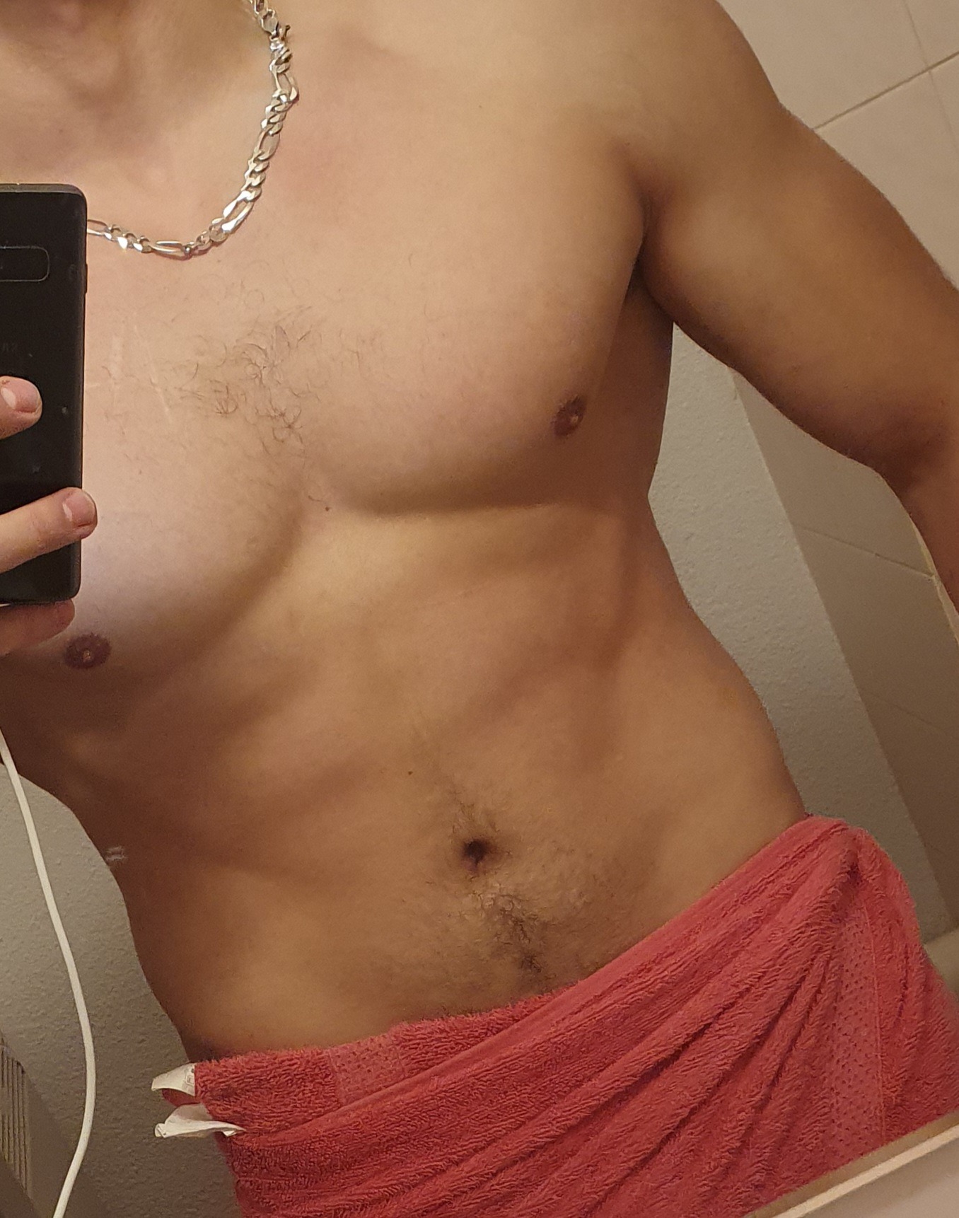 Profil de Nasseredine, 26 ans, Escort Gay Suisse à Clavaleyres