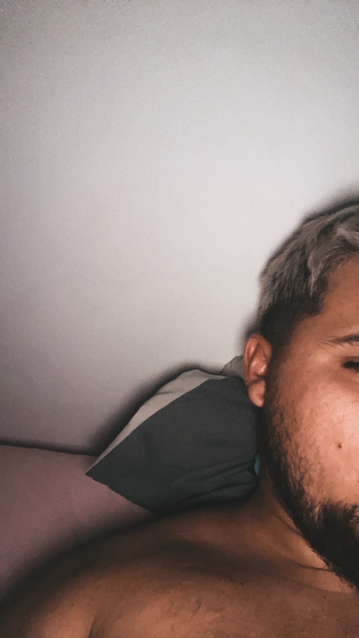 Profil de Satyam, 23 ans, Escort Gay Suisse à Saubraz