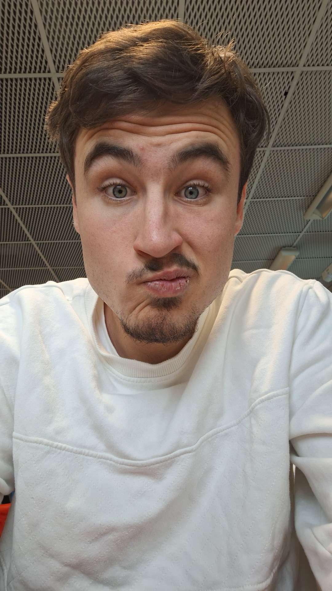 Profil de Ilyann, 19 ans, Escort Gay Suisse à Turbach