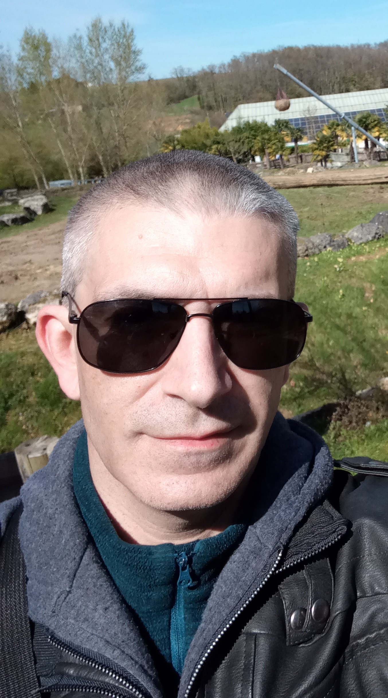 Profil de Zackary, 46 ans, Escort Gay Suisse à Saubraz