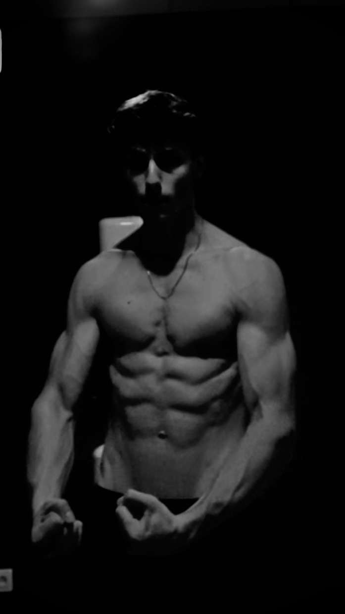 Profil de Maxens, 20 ans, Escort Gay Suisse à Hersiwil