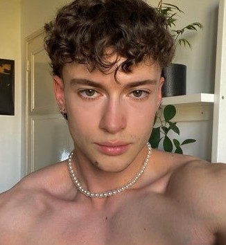 Profil de Mickel, 22 ans, Escort Gay Suisse à Trélex