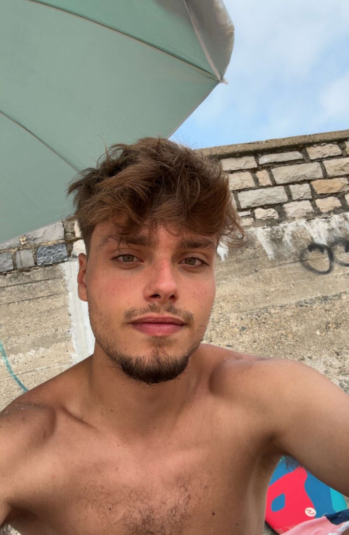 Profil de Jibril, 20 ans, Escort Gay Suisse à Bätterkinden