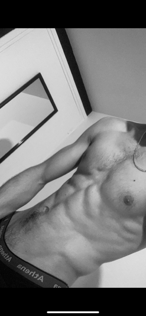 Profil de Angueran, 24 ans, Escort Gay Suisse à Seewen SO