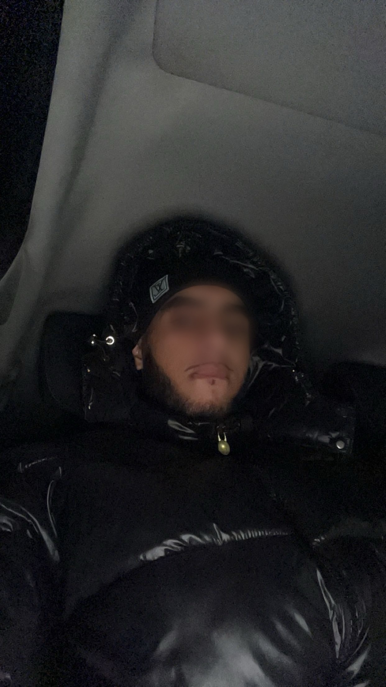 Profil de Zaki, 18 ans, Escort Gay Suisse à Ruschein