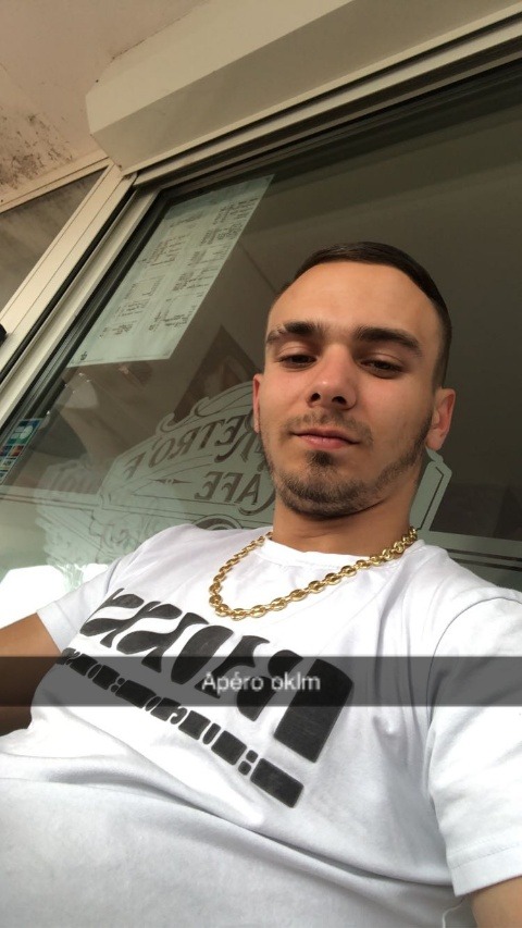 Profil de Adnan, 26 ans, Escort Gay Suisse à Daiwil