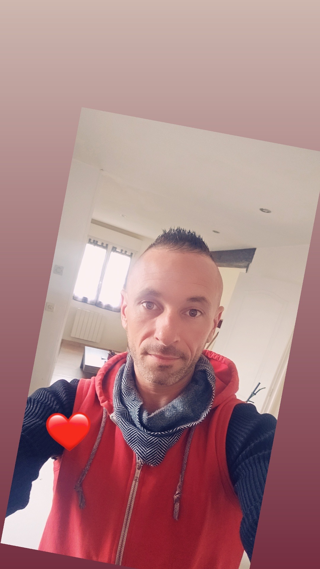 Profil de Walyd, 37 ans, Escort Gay Suisse à Cimadera