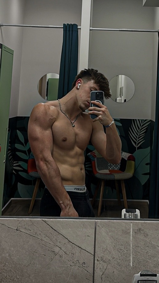 Profil de Louny, 19 ans, Escort Gay Suisse à Berthoud