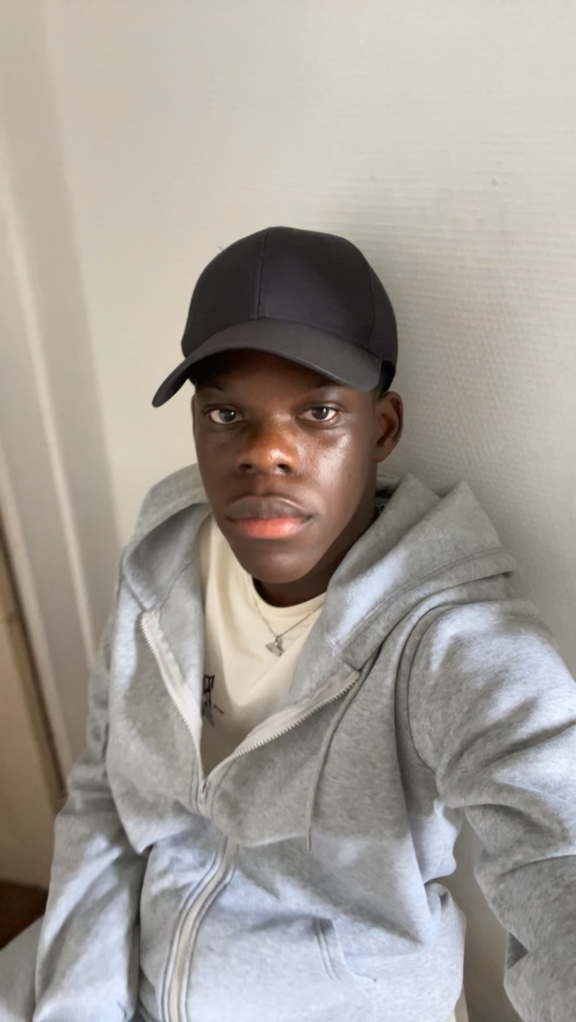 Profil de Kyrian, 18 ans, Escort Gay Suisse à Moiry VD