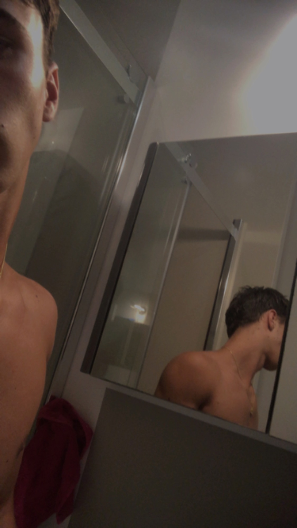 Profil de Ludowic, 18 ans, Escort Gay Suisse à Veyras