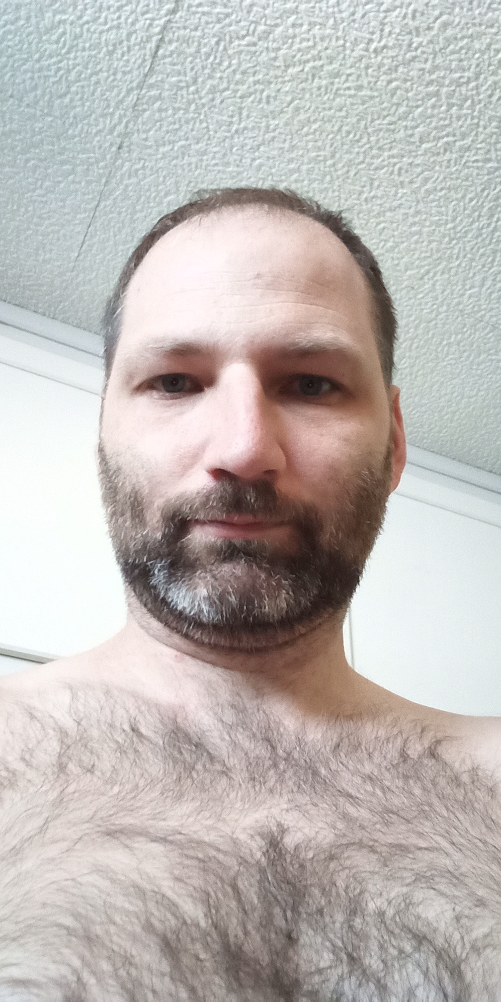 Profil de Ylane, 37 ans, Escort Gay Suisse à Ermatingen
