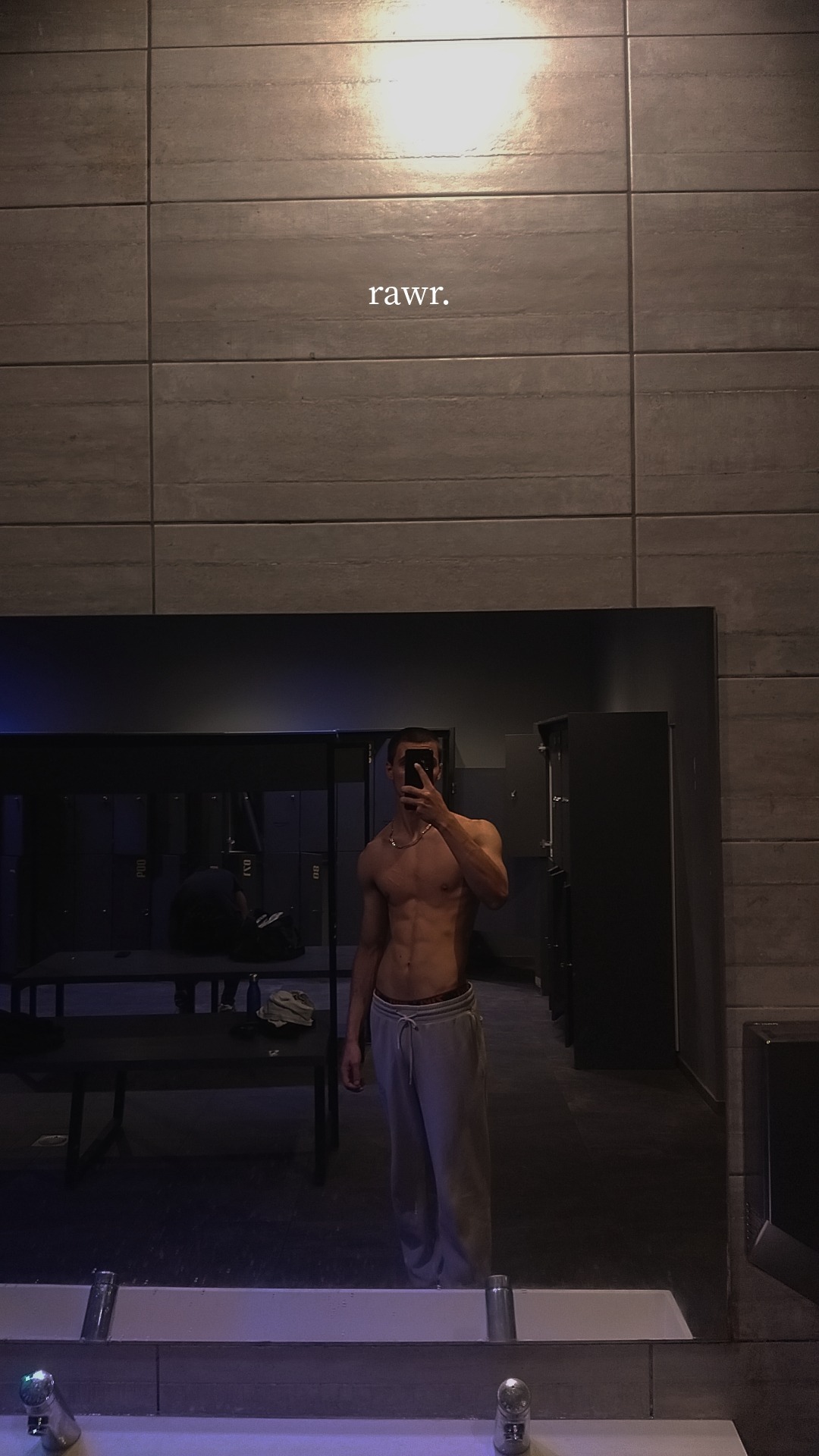 Profil de Luqman, 19 ans, Escort Gay Suisse à Champoussin