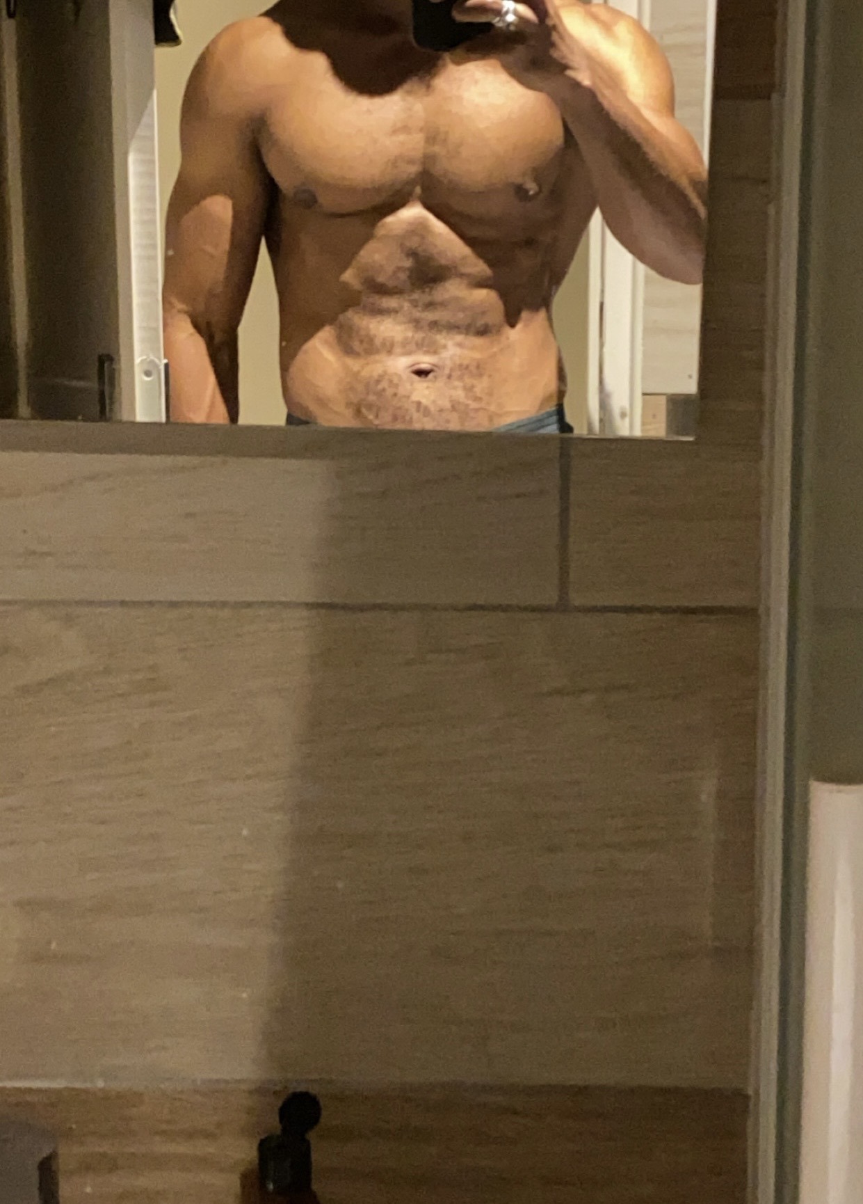 Profil de Muhammad, 27 ans, Escort Gay Suisse à Varen