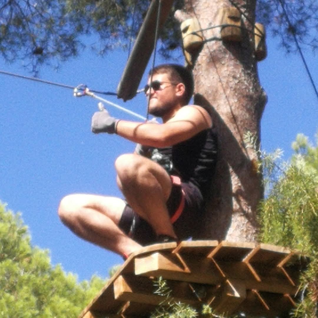 Profil de Dereck, 25 ans, Escort Gay Suisse à Frutigen
