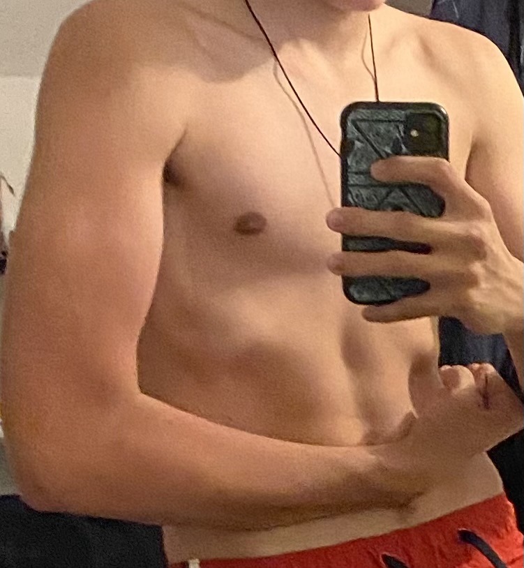 Profil de Eliass, 19 ans, Escort Gay Suisse à Lichtensteig