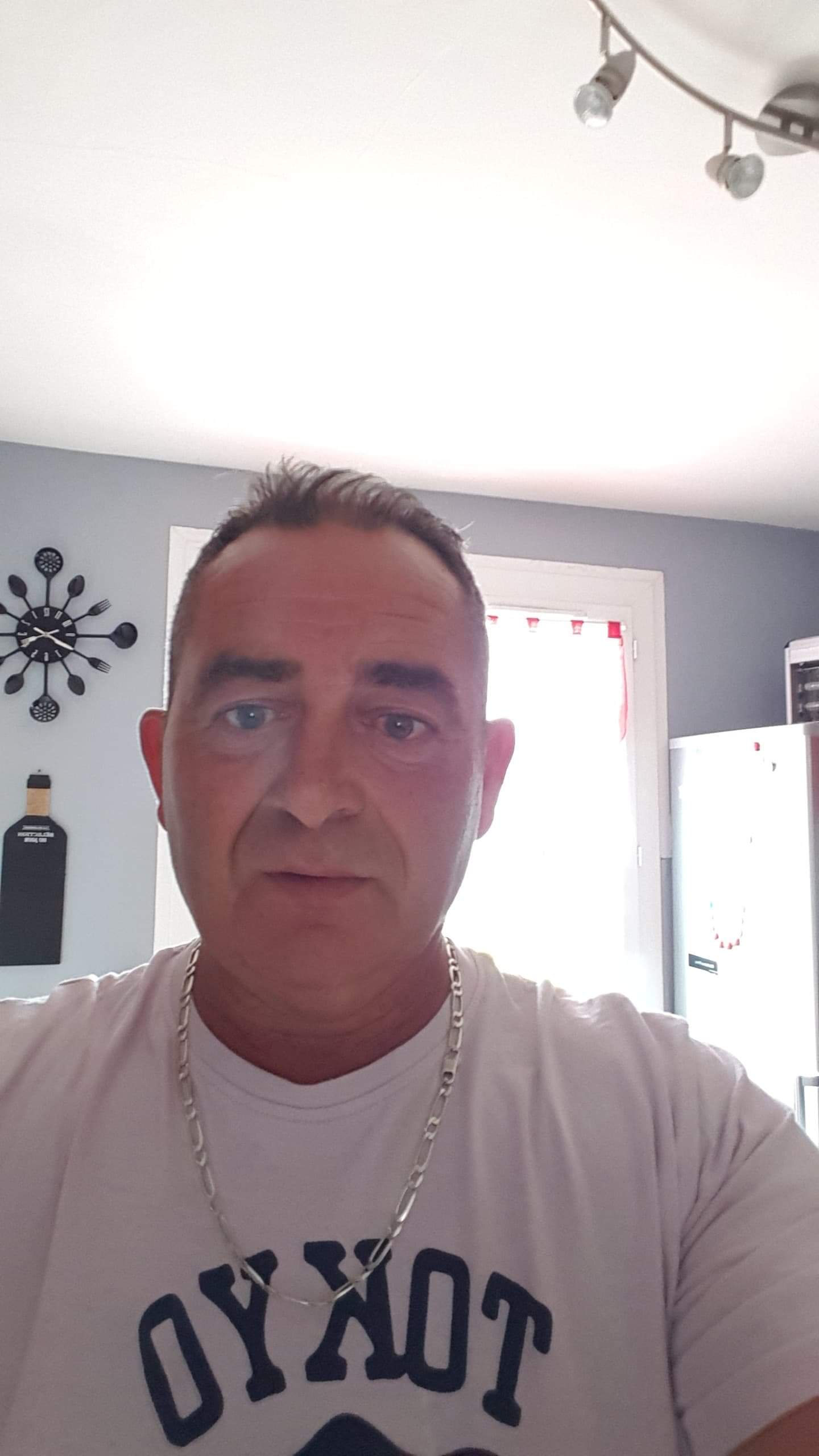 Profil de Thimeo, 52 ans, Escort Gay Suisse à Mannens