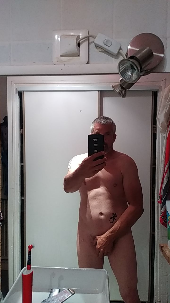 Profil de Abasse, 37 ans, Escort Gay Suisse à Trin Mulin