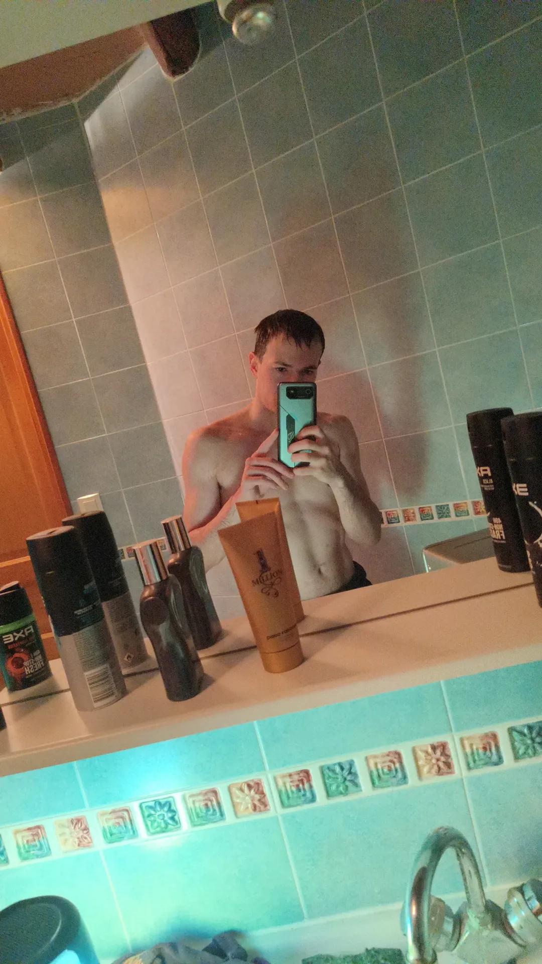 Profil de Jean-moise, 24 ans, Escort Gay Suisse à Amden