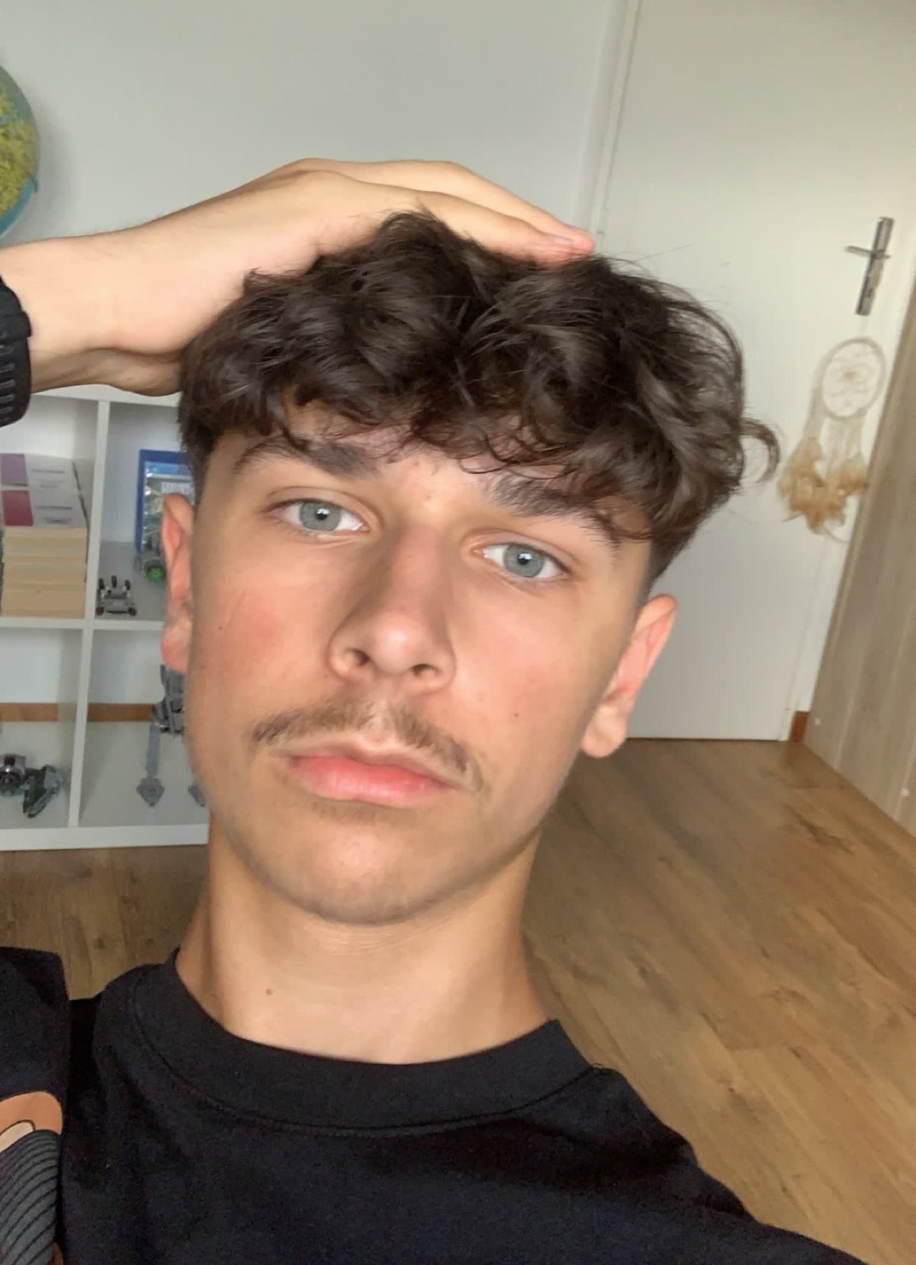 Profil de Lova, 19 ans, Escort Gay Suisse à Ziefen