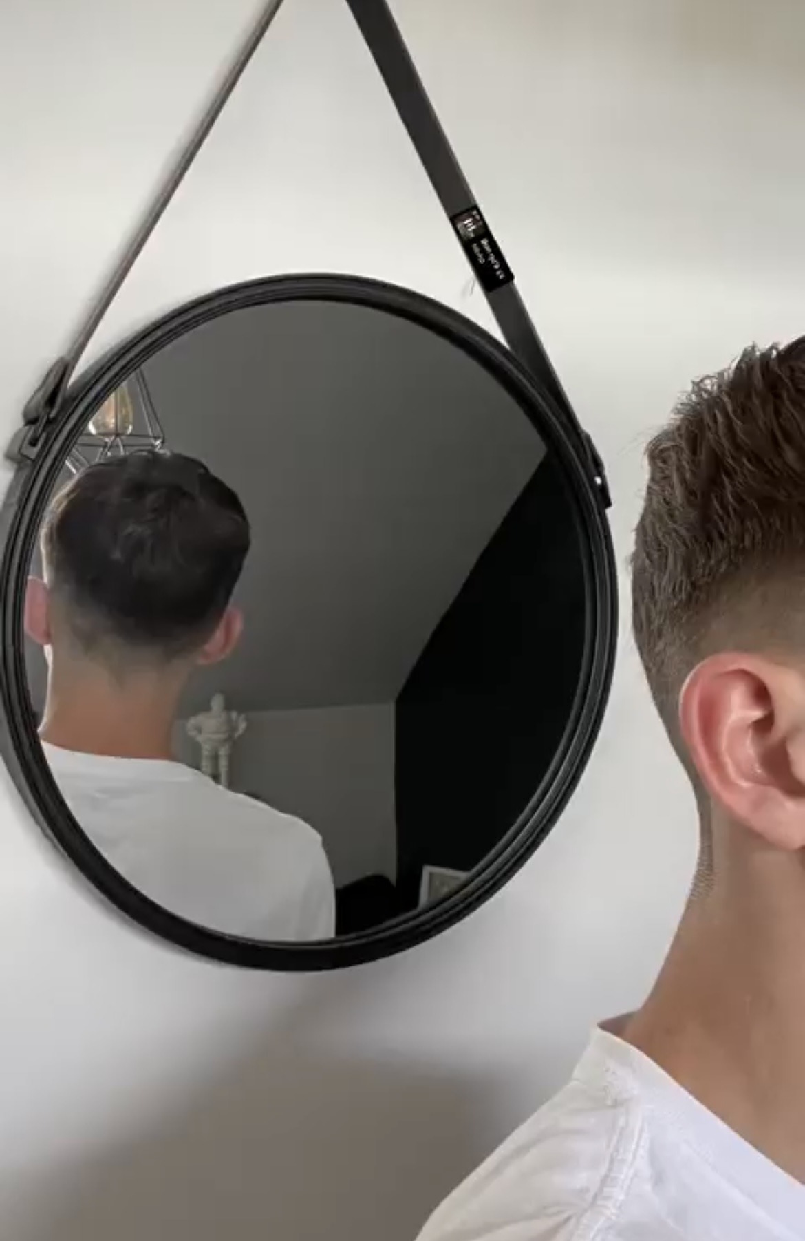 Profil de Josef, 21 ans, Escort Gay Suisse à Fiez
