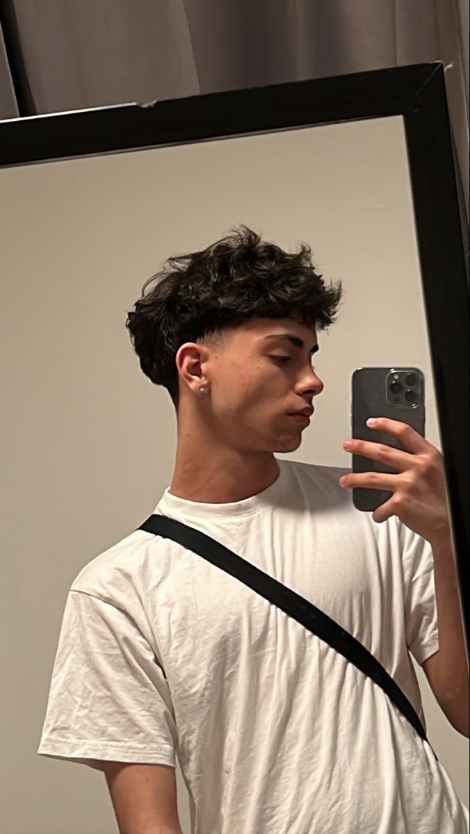 Profil de Mehdi, 22 ans, Escort Gay Suisse à Arvigo