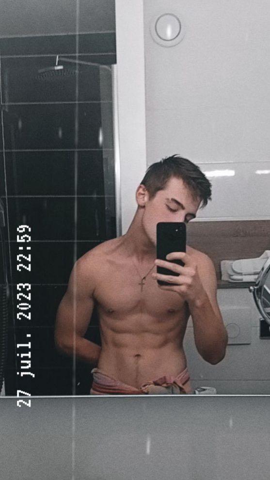 Profil de Mohamed-reda, 20 ans, Escort Gay Suisse à Niederuzwil