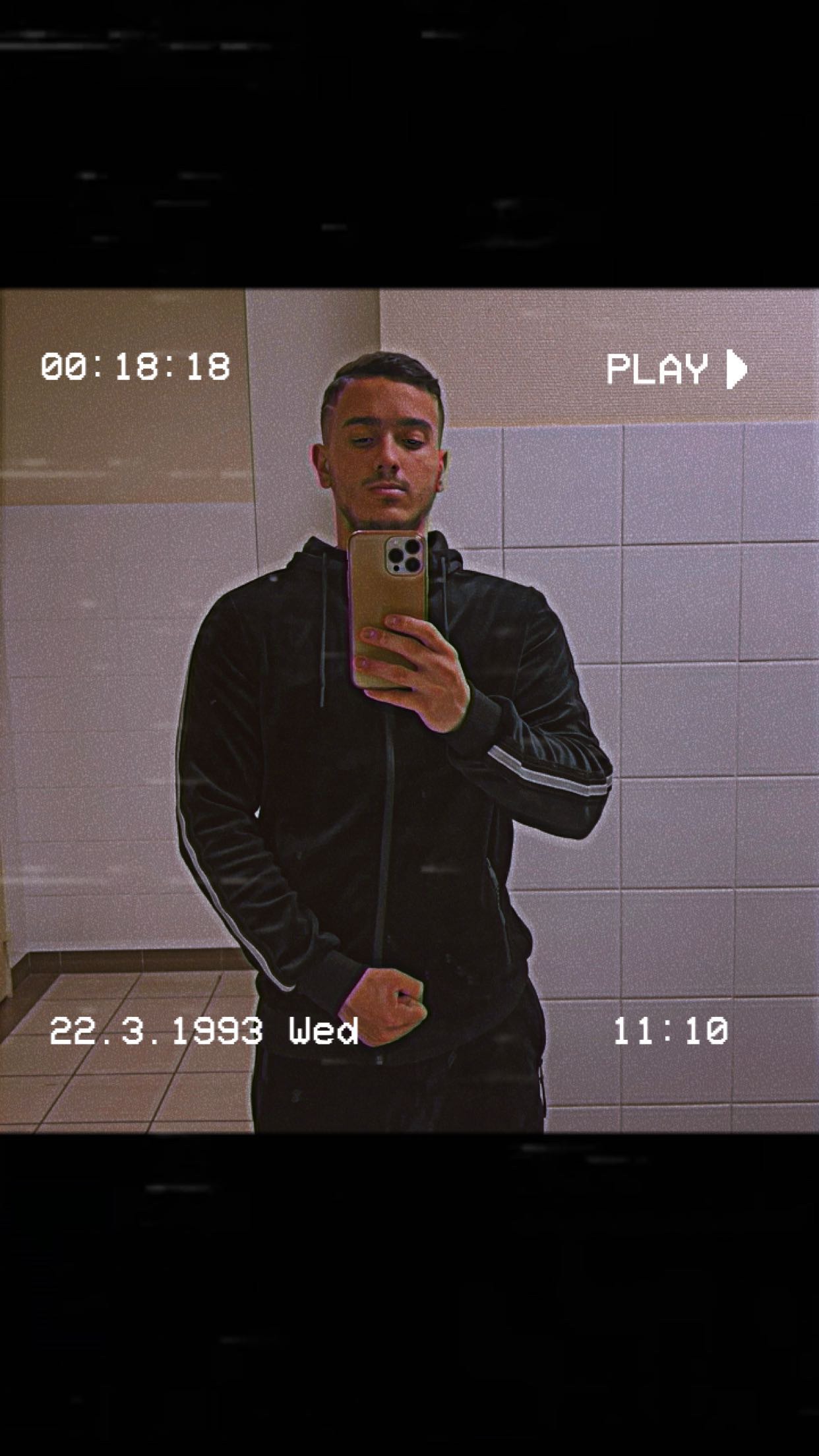 Profil de Basekou, 20 ans, Escort Gay Suisse à Pusserein