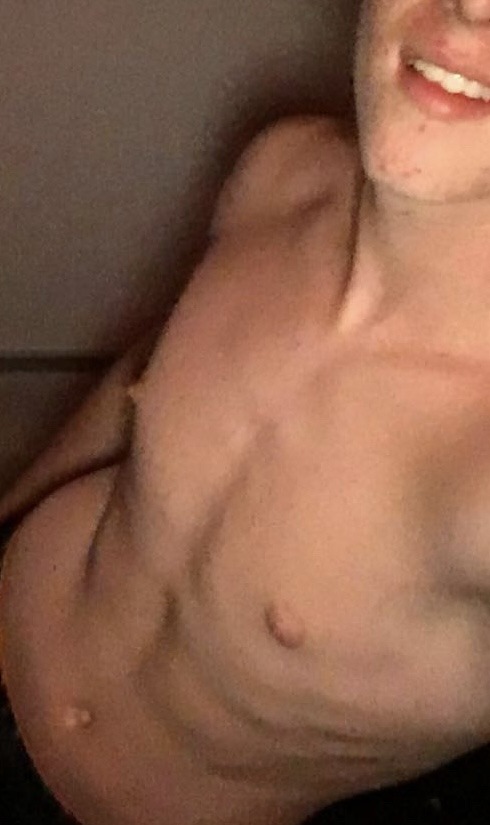 Profil de Ramiz, 24 ans, Escort Gay Suisse à Schnaus