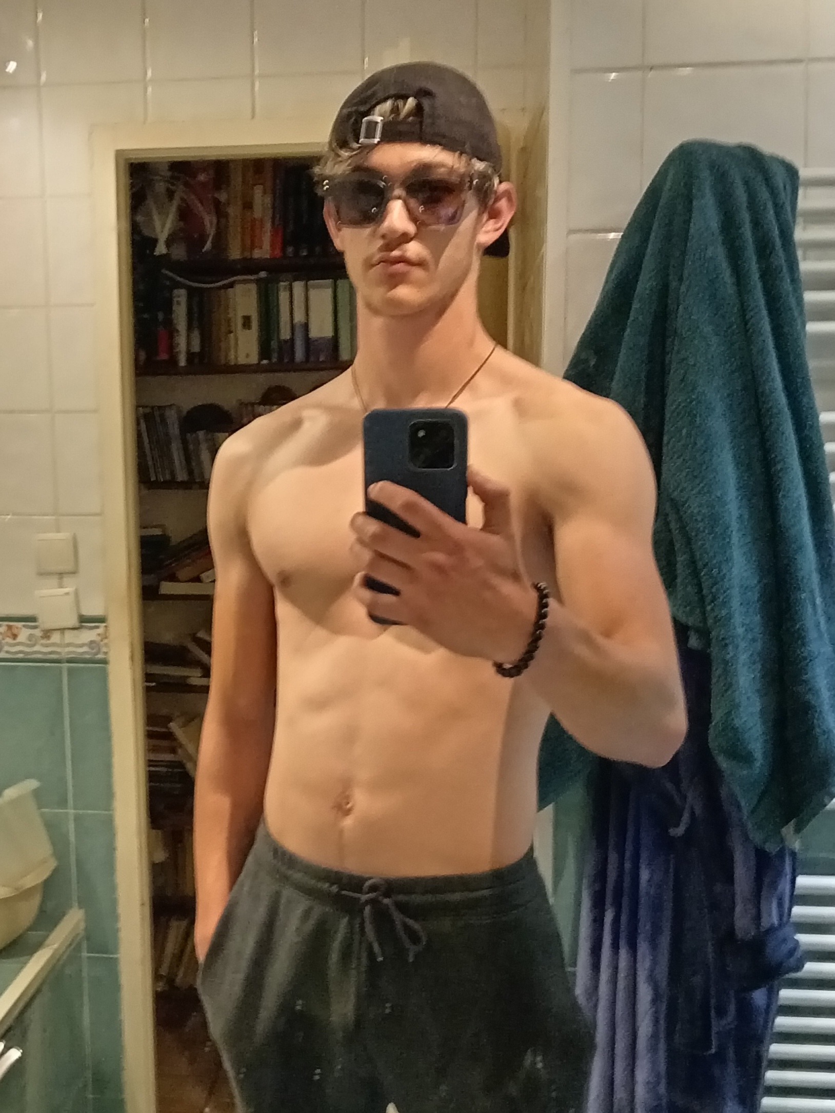Profil de Malonn, 19 ans, Escort Gay Suisse à Leimiswil