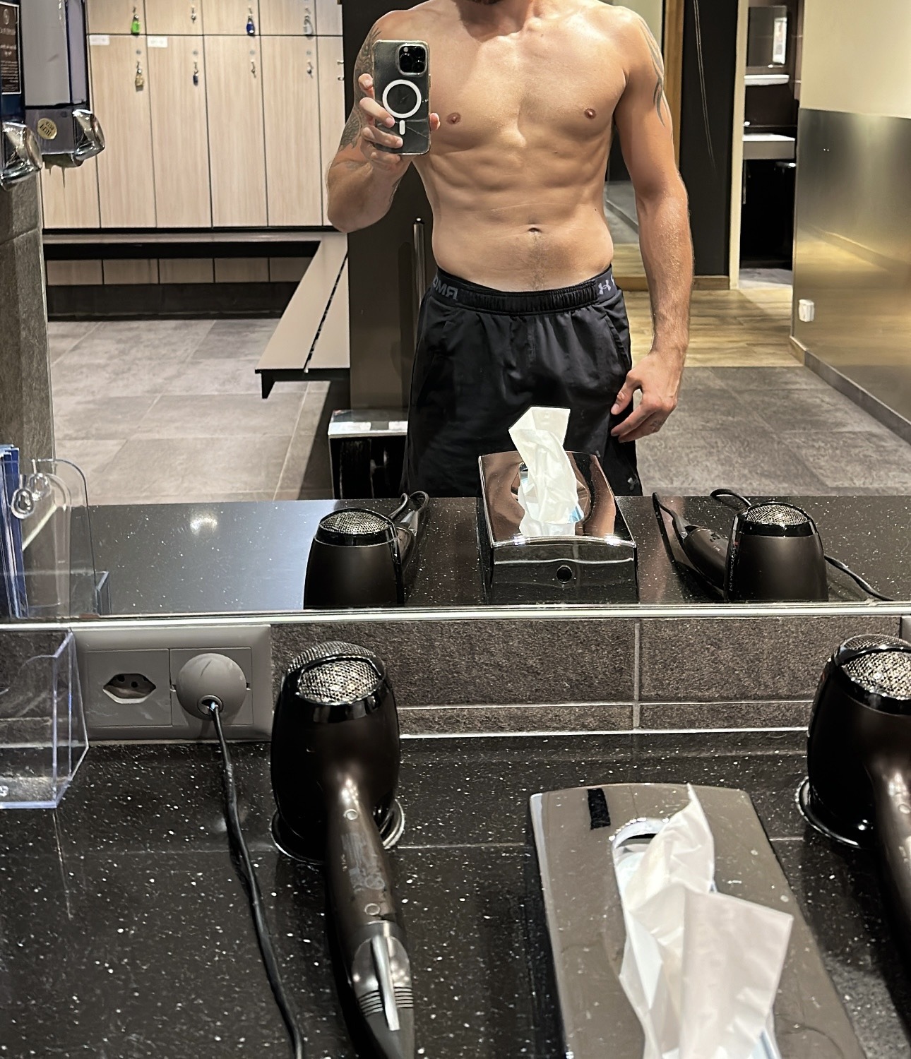 Profil de Cornil, 27 ans, Escort Gay Suisse à Libingen