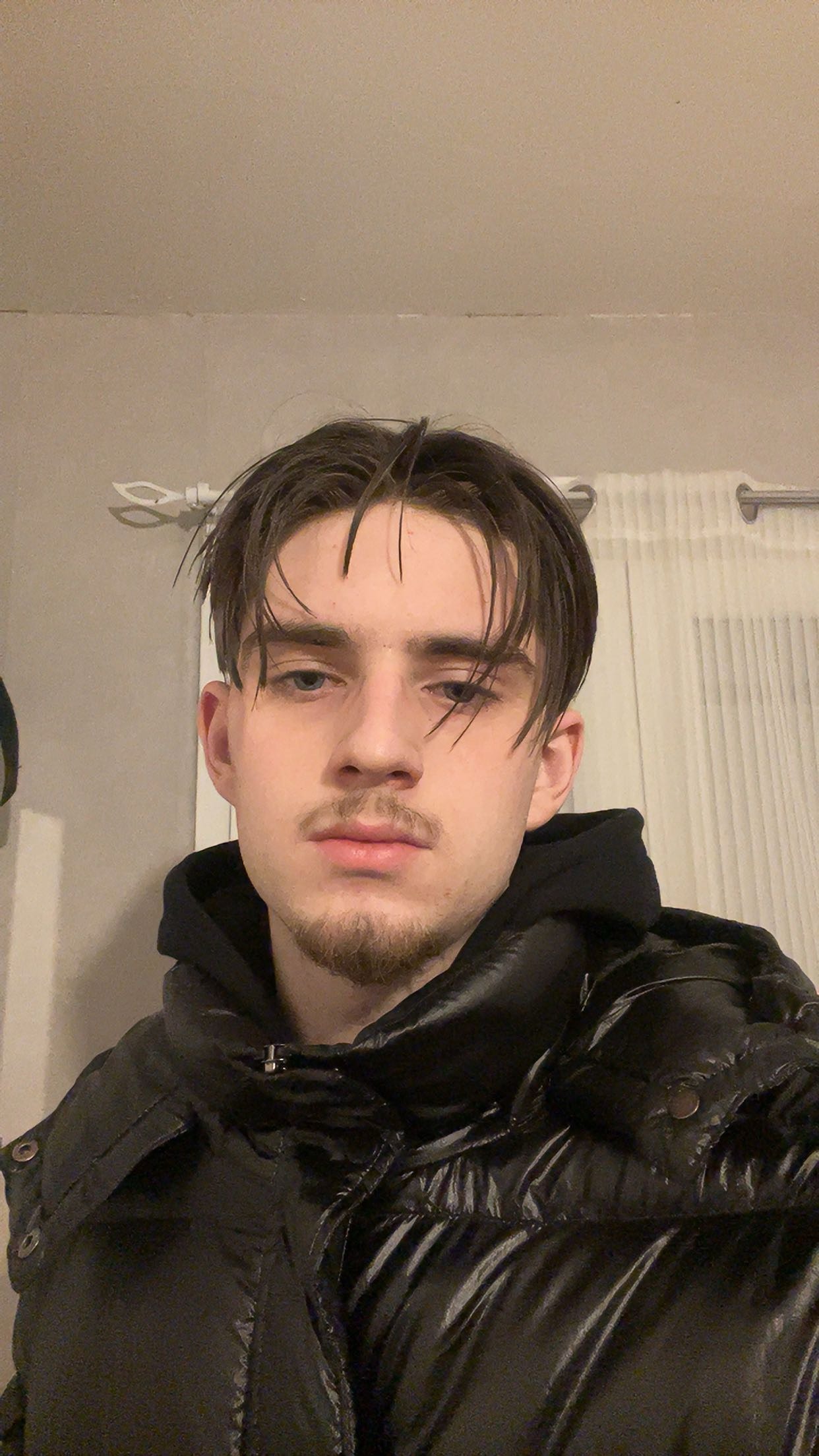 Profil de Gurvan, 20 ans, Escort Gay Suisse à Suchy