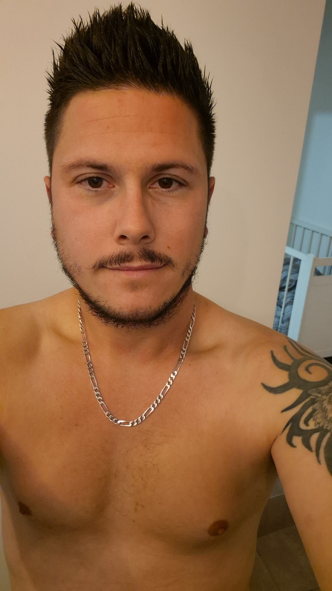 Profil de Bechir, 33 ans, Escort Gay Suisse à Lupfig